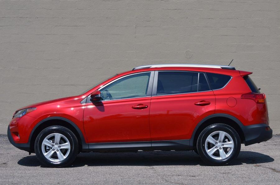  Toyota RAV4 2013 года  (фото 18 из 89)
